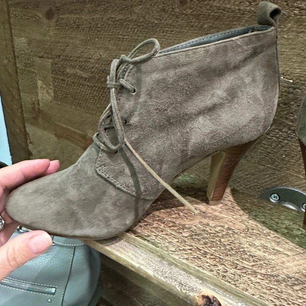 Alfani Suede lace up ankle booties Size 5.5